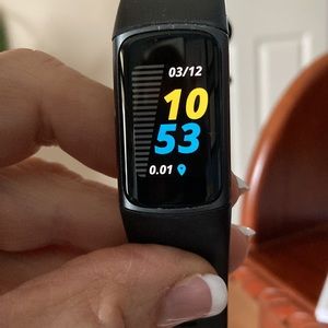 Fitbit Charge 5